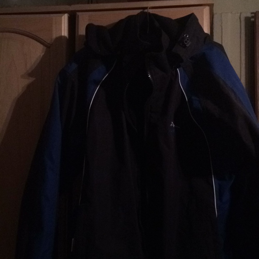 Reversible Winter jacket with removable hood